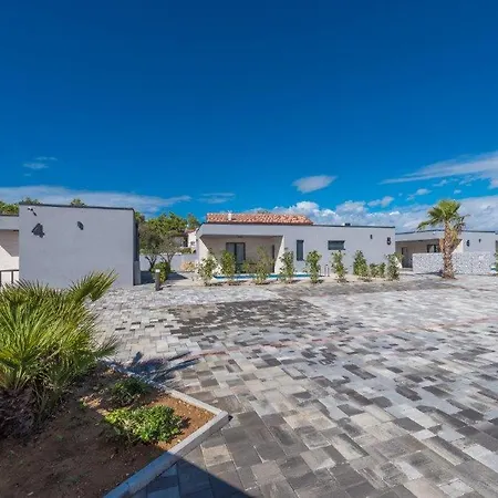 Exclusive And Villa