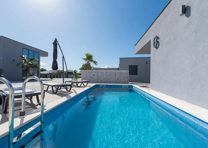 Вилла Exclusive And *