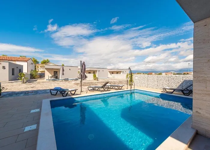 Exclusive And Вир