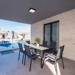 Villa Exclusive And