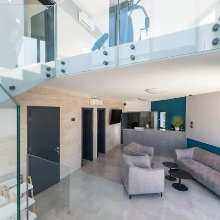 Exclusive And Villa *